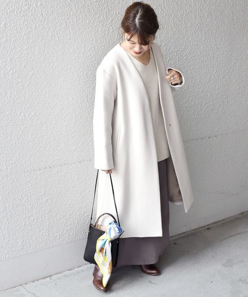 【美品】SHIPSノーカラーロングコート Bellandi ホワイト 40 SHIPS（シップス）の「BELLANDI ノーラペルコート（その他アウター