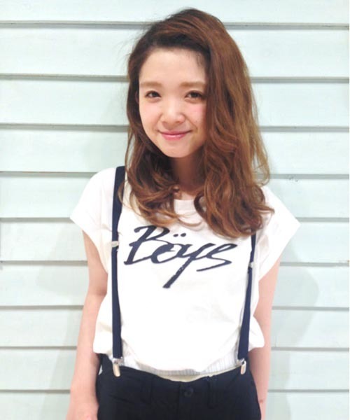 Kastane（カスタネ）の「【Kastane】BOYSTシャツ（Tシャツ/カットソー・レディース・オフホワイト/カーキ/ネイビー/グレー・FREE）」の2枚目の写真