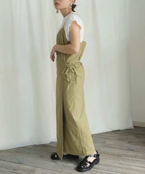 HER CLOSET(ハークローゼット)の「【HERCLOSET】WEB限定アイテム インナー付き麻タッチキャミワンピース(ワンピース・レディース・ベージュ/ネイビー/アイボリー/ライトグリーン・M)」の16枚目の写真