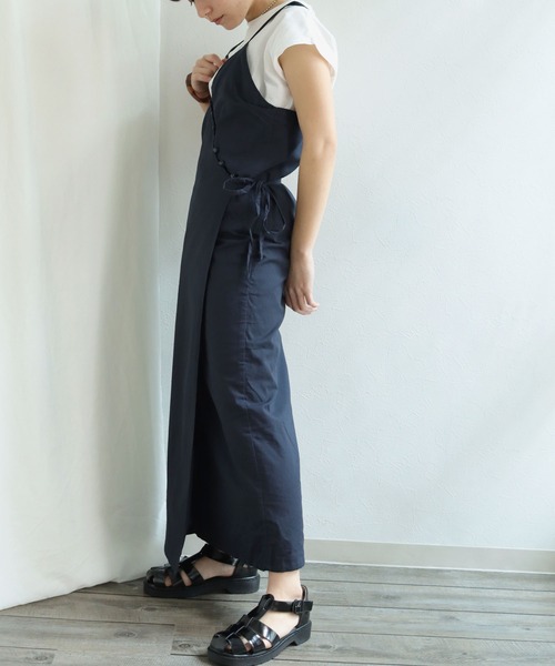 HER CLOSET(ハークローゼット)の「【HERCLOSET】WEB限定アイテム インナー付き麻タッチキャミワンピース(ワンピース・レディース・ベージュ/ネイビー/アイボリー/ライトグリーン・M)」の11枚目の写真