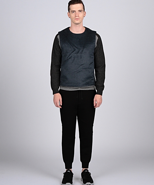 EN ROUTE（アンルート）の「ENR ファーアーマーベスト●（ベスト・メンズ・ネイビー・3/2/1）」の2枚目の写真