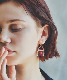 rehacer（レアセル）の「rehacer : Flower Cube Earrings Made in Japan / フラワー キューブ イヤリング メイドインジャパン（イヤリング）」
