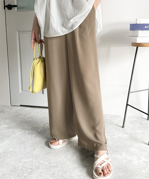 classicalelf（クラシカルエルフ）の「タックで上品に。美シルエット、リネンライクワイドパンツ（スラックス・レディース・ブラック/ベージュ/アイボリー/グレイッシュベージュ・SMALL/MEDIUM/LARGE/X-LARGE）」の21枚目の写真
