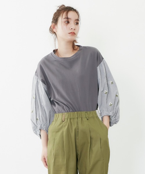 POU DOU DOU（プードゥドゥ）の「フラワー刺繍スリーブトップス（Tシャツ/カットソー・レディース・ダークグレー/ライトベージュ/アイボリー・3）」の16枚目の写真