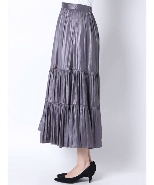 dazzlin(ダズリン)の「シャイニーティアードフレアスカート(スカート・レディース・アイボリー/ブルー/パープル・FREE)」の15枚目の写真