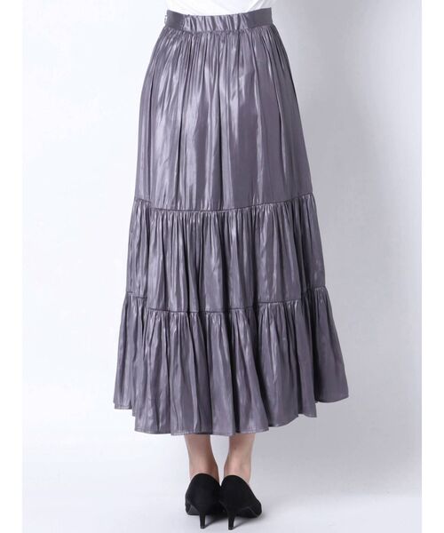 dazzlin(ダズリン)の「シャイニーティアードフレアスカート(スカート・レディース・アイボリー/ブルー/パープル・FREE)」の16枚目の写真