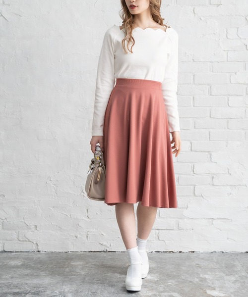 Newlyme（ニューリーミー）の「スカラップネックリブトップス（Tシャツ/カットソー・レディース・ホワイト/ブラック/ベージュ/ボルドー・MEDIUM/LARGE/X-LARGE/XX-LARGE）」の15枚目の写真