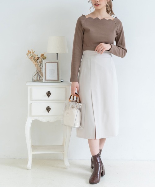 Newlyme（ニューリーミー）の「スカラップネックリブトップス（Tシャツ/カットソー・レディース・ホワイト/ブラック/ベージュ/ボルドー・MEDIUM/LARGE/X-LARGE/XX-LARGE）」の9枚目の写真