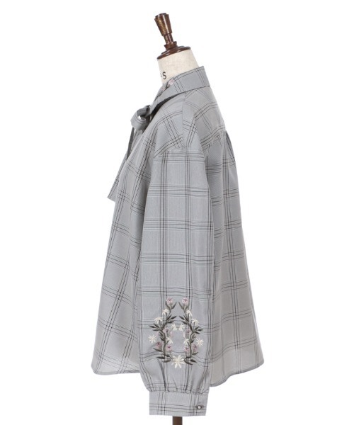 Femme アクシーズファム のファッション Axes Axes トップス 花刺繍チェックブラウス シャツ ブラウス