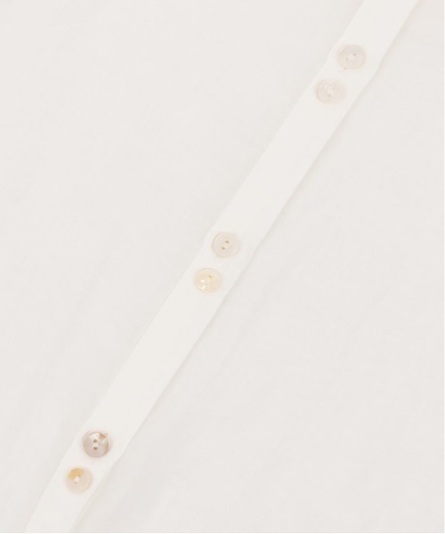 RANDA（ランダ）の「バンドカラーシアーオーバーシャツ（シャツ/ブラウス・レディース・ホワイト/パープル/グリーン・FREE）」の4枚目の写真