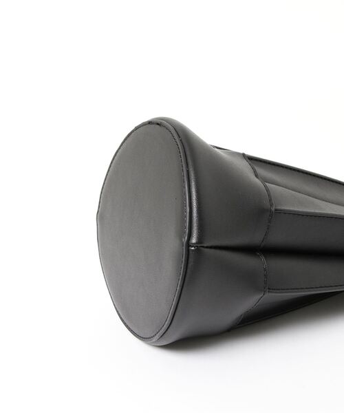 Chillfar（チルファー）の「2wayフェイクレザープリーツハンドバッグ/ショルダーバッグ/インナー巾着付き/ミニカヌレバッグ（ハンドバッグ・レディース・ホワイト/ブラック/ベージュ・FREE）」の8枚目の写真