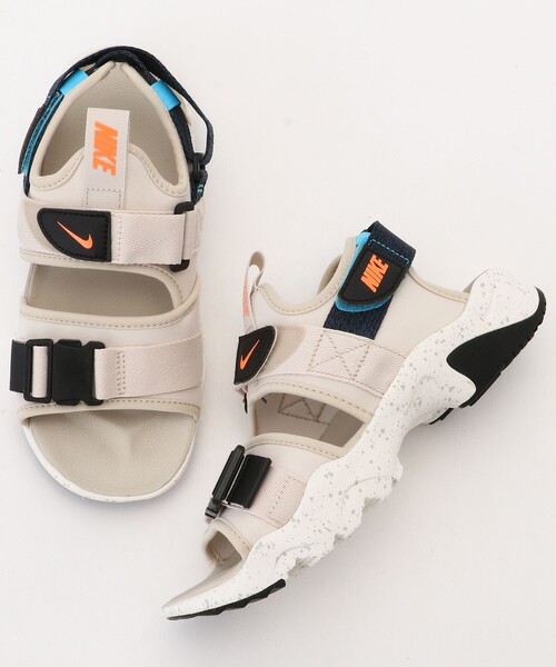 NIKE（ナイキ）の「【WEB限定】NIKE/ナイキ キャニオンサンダル（サンダル・レディース・ブラック/ナチュラル/ラベンダー・23.0cm/24.0cm/25.0cm）」の2枚目の写真
