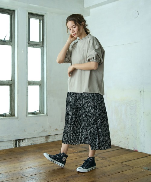 PUAL CE CIN（ピュアルセシン）の「【WEB限定】袖ゴムモックネックプルオーバー（Tシャツ/カットソー・レディース・ブラック/グレイッシュベージュ/ホワイト・FREE）」の18枚目の写真