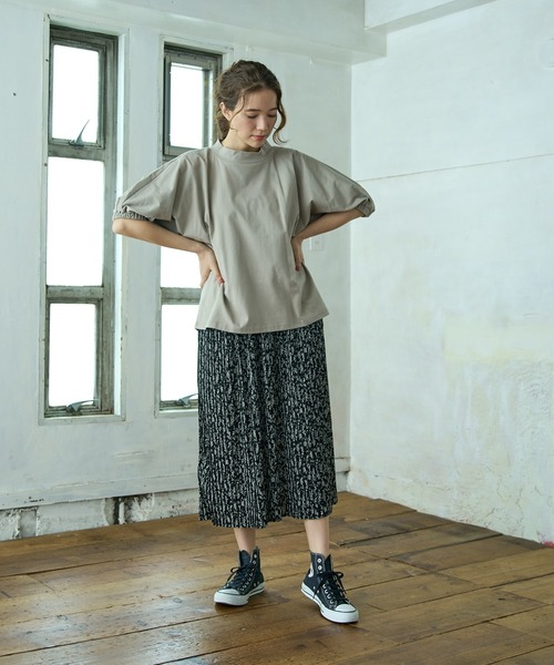 PUAL CE CIN（ピュアルセシン）の「【WEB限定】袖ゴムモックネックプルオーバー（Tシャツ/カットソー・レディース・ブラック/グレイッシュベージュ/ホワイト・FREE）」の15枚目の写真