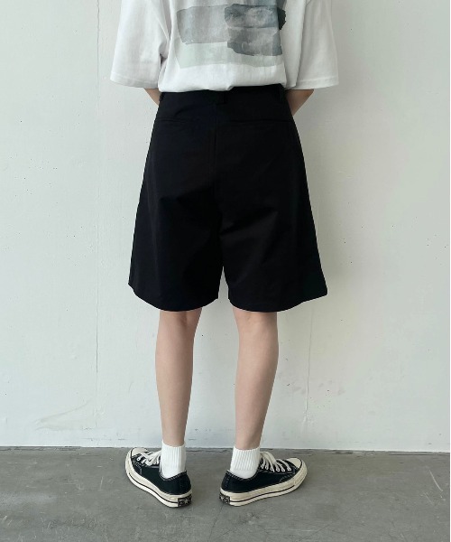 flaner(フラネ)の「Loose tack half pants / ルーズタックハーフパンツ(その他パンツ・レディース・ブラック/ベージュ/オフホワイト・SMALL/MEDIUM/LARGE/X-LARGE)」の7枚目の写真