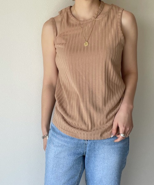 y/m by misato(イムバイミサト)の「デザインリブトップス(タンクトップ・レディース・オフホワイト/ブラック/ベージュ・FREE)」の10枚目の写真