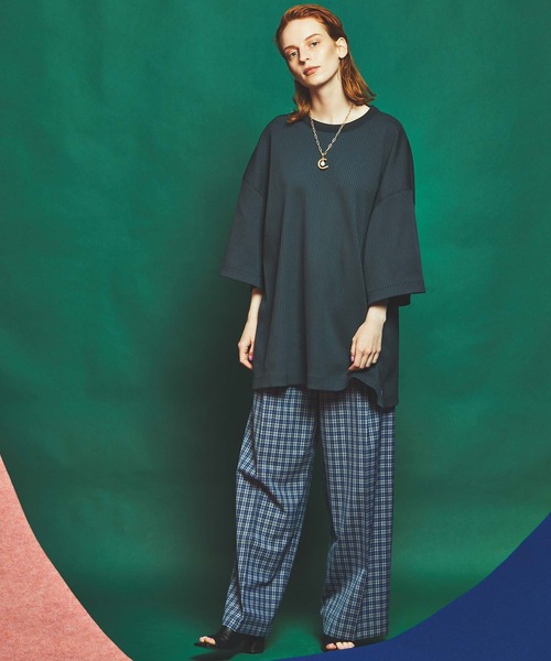 MAISON SPECIAL(メゾンスペシャル)の「《ユニセックスアイテム》オメガリブプライムオーバーTシャツ 【MAISON SPECIAL/メゾンスペシャル】(Tシャツ/カットソー・メンズ・チャコールグレー/ブラック・44/46)」の6枚目の写真