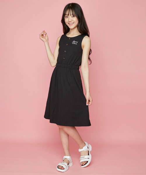 JENNI love（ジェニィラブ）の「接触冷感ランダムピッチテレコワンピ（ワンピース・キッズ・ブラック/ブラウン・130cm/140cm/150cm/160cm）」の3枚目の写真