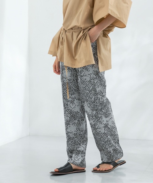 KBF(ケイビーエフ)の「ジャガードイージーパンツ(その他パンツ・レディース・オフホワイト/グレー系その他/ブラック・ONE)」の12枚目の写真