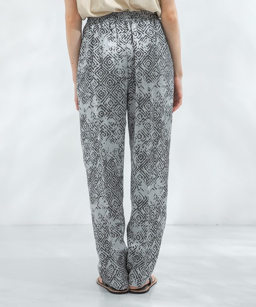 KBF(ケイビーエフ)の「ジャガードイージーパンツ(その他パンツ・レディース・オフホワイト/グレー系その他/ブラック・ONE)」の8枚目の写真