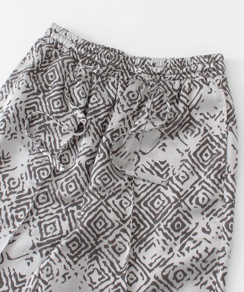 KBF(ケイビーエフ)の「ジャガードイージーパンツ(その他パンツ・レディース・オフホワイト/グレー系その他/ブラック・ONE)」の11枚目の写真