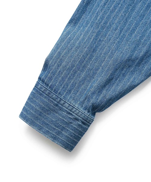 UNIVERSAL OVERALL(ユニバーサルオーバーオール)の「【UNIVERSAL OVERALL 別注】DENIM BIG SHIRT/UNISEX(シャツ/ブラウス・メンズ・ブラック/ネイビー・M/L/XL)」の14枚目の写真