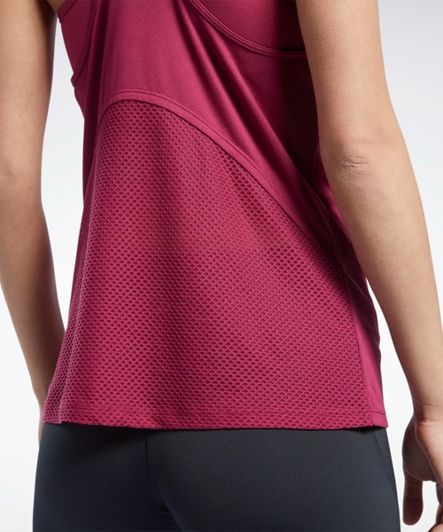 Reebok(リーボック)の「ランニング スピードウィック タンクトップ / Running Speedwick Tank Top(タンクトップ・レディース・ブラック/レッド・SMALL/MEDIUM/LARGE/X-LARGE/XX-LARGE/X-SMALL)」の11枚目の写真