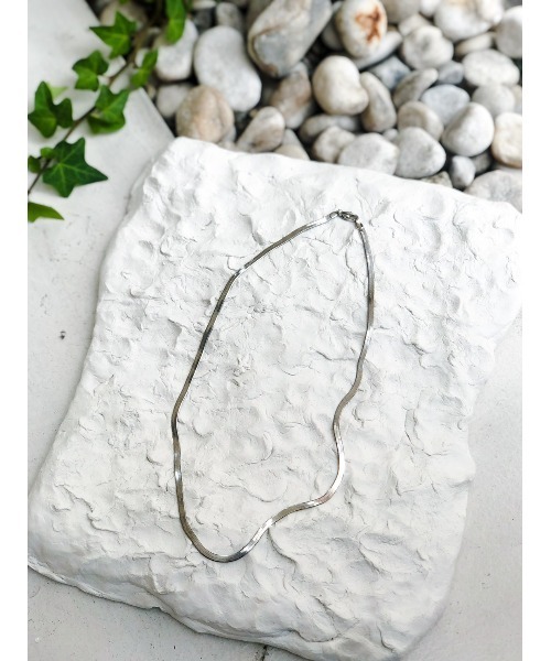 Chikashitsu +（チカシツプラス）の「【Chikashitsu +】chain necklace（ネックレス・レディース・シルバー/ゴールド・ONE SIZE）」の4枚目の写真
