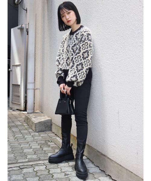 MURUA（ムルーア）の「タイルパターンニット（ニット/セーター・レディース・ベージュ/ブラック/パープル・FREE）」の4枚目の写真