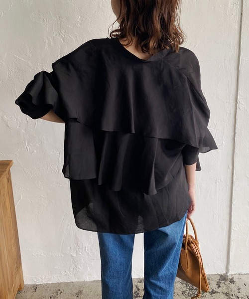 CAPRICIEUX LE'MAGE（カプリシューレマージュ）の「バックフリル長袖シャツ（シャツ/ブラウス・レディース・ピンク/ホワイト/グリーン/ブラック・FREE）」の3枚目の写真