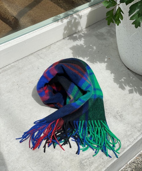 RIVE DROITE（リヴドロワ）の「シーズンコーデにマストバイなアイテム　ウールチェックストール（ストール/ショール・レディース・ブラウン/グリーン・FREE）」の3枚目の写真