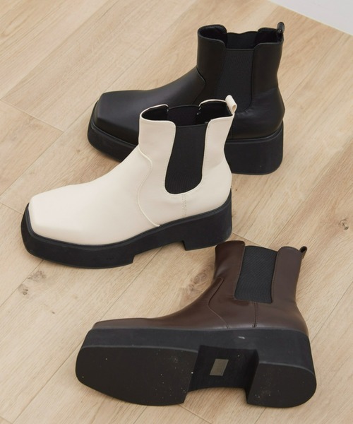 Fabby fabby（ファビィーファビィー）の「スクエアサイドゴア厚底ショートブーツ（ブーツ・レディース・ブラック/オフホワイト/ブラウン・SMALL/LARGE/MEDIUM）」の9枚目の写真