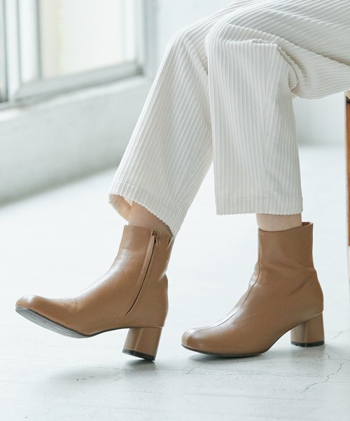 ROPE' PICNIC（ロペピクニック）の「【一部店舗限定】オブリークトゥミドル丈ブーツ（ブーツ・レディース・ブラック/ブラウン/イエロー系その他3・23.0cm/23.5cm/24.0cm/24.5cm）」の20枚目の写真