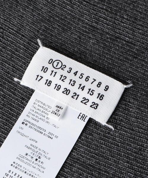Maison Margiela(メゾンマルジェラ)の「<MAISON MARGIELA(メゾン マルジェラ)>AZE ニット マフラー ■■■(ストール/ショール・レディース・ネイビー/グレー・FREE)」の5枚目の写真
