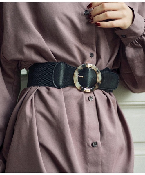 CHILLE（チル）の「べっ甲ラウンドバックル太ベルト（ベルト・レディース・ブラック/ベージュ/ブラウン・FREE）」の2枚目の写真