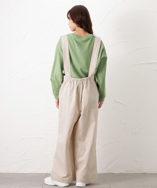 NAVY（ネイビー）の「オーガニックコットン Vネックサロペット（サロペット/オーバーオール・レディース・アイボリー/ブラック/ワンウォッシュ・L/M）」の12枚目の写真