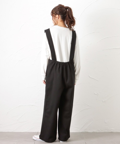 NAVY（ネイビー）の「オーガニックコットン Vネックサロペット（サロペット/オーバーオール・レディース・アイボリー/ブラック/ワンウォッシュ・L/M）」の17枚目の写真