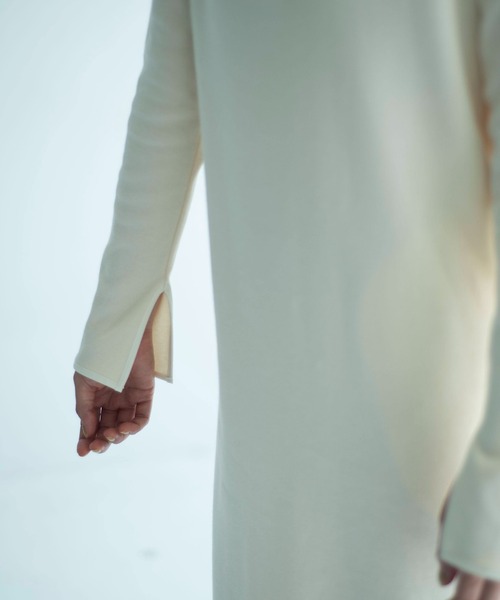 ONEME(ワンム)の「【 ONEME 】 ヘンリーネックジャージードレス(ワンピース・レディース・ブラック/ホワイト系その他・FREE)」の4枚目の写真