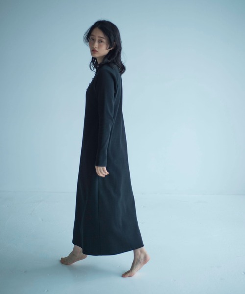 ONEME(ワンム)の「【 ONEME 】 ヘンリーネックジャージードレス(ワンピース・レディース・ブラック/ホワイト系その他・FREE)」の8枚目の写真