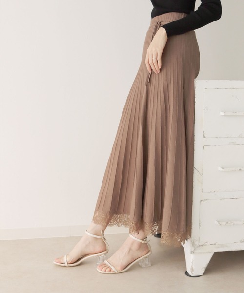 HER CLOSET(ハークローゼット)の「【TWENTY THREE】ウエストリボン裾レースプリーツデザインニットスカート(スカート・レディース・アイボリー/ブラック/モカ/ミント・FREE)」の4枚目の写真