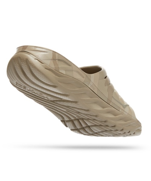HOKA（ホカ）の「HOKA ONE ONE / ホカ オネオネ　ORA RECOVERY SLIDE オラリカバリースライド　サンダル（サンダル・メンズ・ブラック/タン・8/10/9）」の13枚目の写真