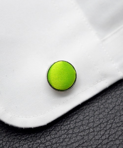 Fun & Daily（ファンアンドデイリー）の「F&D : ベーシックメタルカフリンクス（カフリンクス・メンズ・ホワイト/ブラック/グリーン/ロイヤルブルー/レッド/オレンジ/ネイビー/パープル/チャコールグレー/ブラウン/ピンク/サックスブルー・FREE）」の5枚目の写真