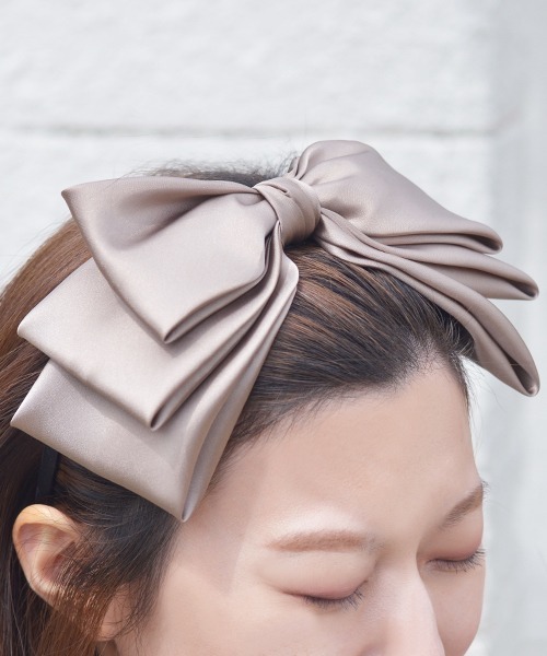 Fun & Daily（ファンアンドデイリー）の「F&D : トリプルビッグリボンカチューシャ（カチューシャ・レディース・ブラック/ベージュ/ブラウン・FREE）」の6枚目の写真