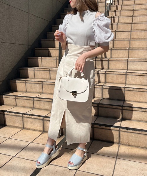 OLIVE des OLIVE（オリーブデオリーブ）の「袖異素材プルオーバー/カットアウトトップス（Tシャツ/カットソー・レディース・ライトグレー/ブラック/パープル/オフホワイト・FREE）」の6枚目の写真