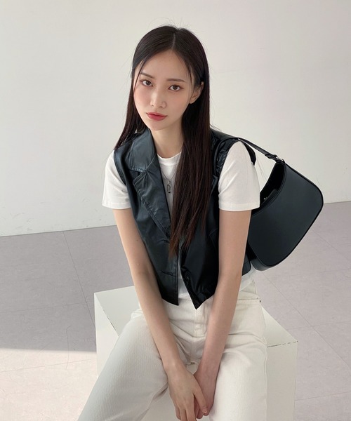 by muni:r（バイ ムニール）の「トレンディーコーティングベスト（テーラードジャケット・レディース・ブラック・FREE）」の6枚目の写真