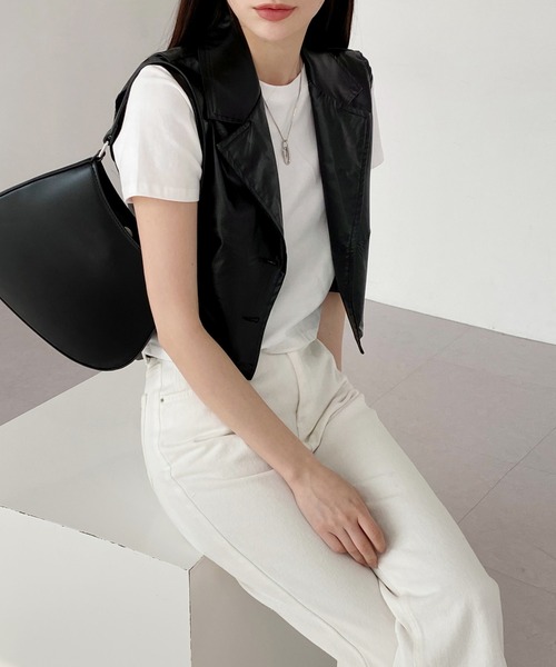 by muni:r（バイ ムニール）の「トレンディーコーティングベスト（テーラードジャケット・レディース・ブラック・FREE）」の17枚目の写真