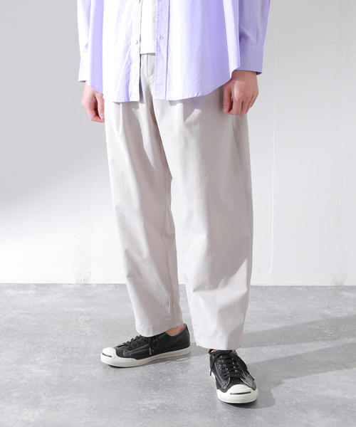JOURNAL STANDARD relume(ジャーナルスタンダード レリューム)の「COOLMAX PE/TRO 4WAY 1TUCK ワイドイージーパンツ(その他パンツ・メンズ・カーキ/アイボリー/ベージュ/ブラック・LARGE/MEDIUM)」の8枚目の写真