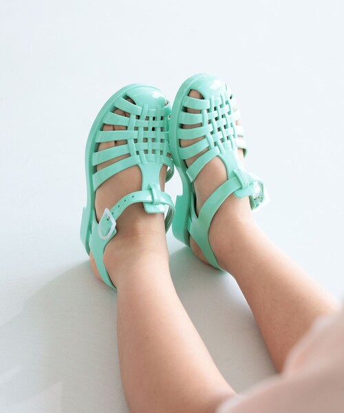 B:MING by BEAMS（ビーミングバイビームス）の「meduse / PVC サンダル（13cm～17cm）（サンダル・キッズ・レッド系その他7/ピンク/ケリー/ロイヤルブルー/オレンジ系その他4/オリーブ・22(13.7㎝)/24(15.0㎝)/26(16.3㎝)/27(17.0㎝)/23(14.4㎝)/25(15.6㎝)）」の7枚目の写真