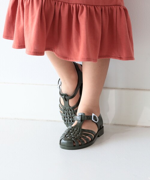 B:MING by BEAMS（ビーミングバイビームス）の「meduse / PVC サンダル（13cm～17cm）（サンダル・キッズ・レッド系その他7/ピンク/ケリー/ロイヤルブルー/オレンジ系その他4/オリーブ・22(13.7㎝)/24(15.0㎝)/26(16.3㎝)/27(17.0㎝)/23(14.4㎝)/25(15.6㎝)）」の8枚目の写真