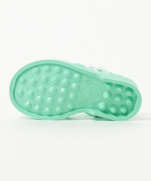 B:MING by BEAMS（ビーミングバイビームス）の「meduse / PVC サンダル（13cm～17cm）（サンダル・キッズ・レッド系その他7/ピンク/ケリー/ロイヤルブルー/オレンジ系その他4/オリーブ・22(13.7㎝)/24(15.0㎝)/26(16.3㎝)/27(17.0㎝)/23(14.4㎝)/25(15.6㎝)）」の15枚目の写真